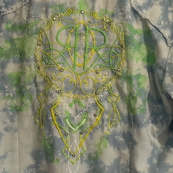 ROAR Western Wear Button Front Rhinestone Top - Picture 6 of 7